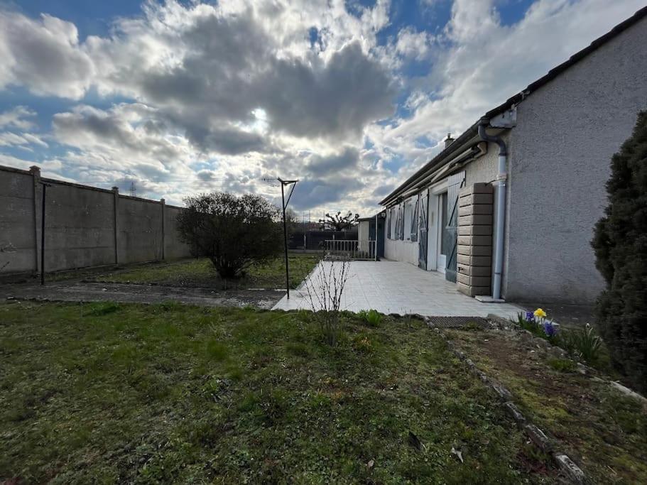 Maisonnette - Jardin Exterieur Champagne-sur-Seine Eksteriør bilde